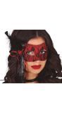 Rood oogmasker met veer