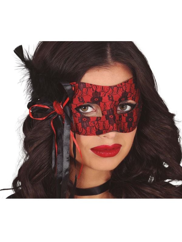 Rood oogmasker met veer